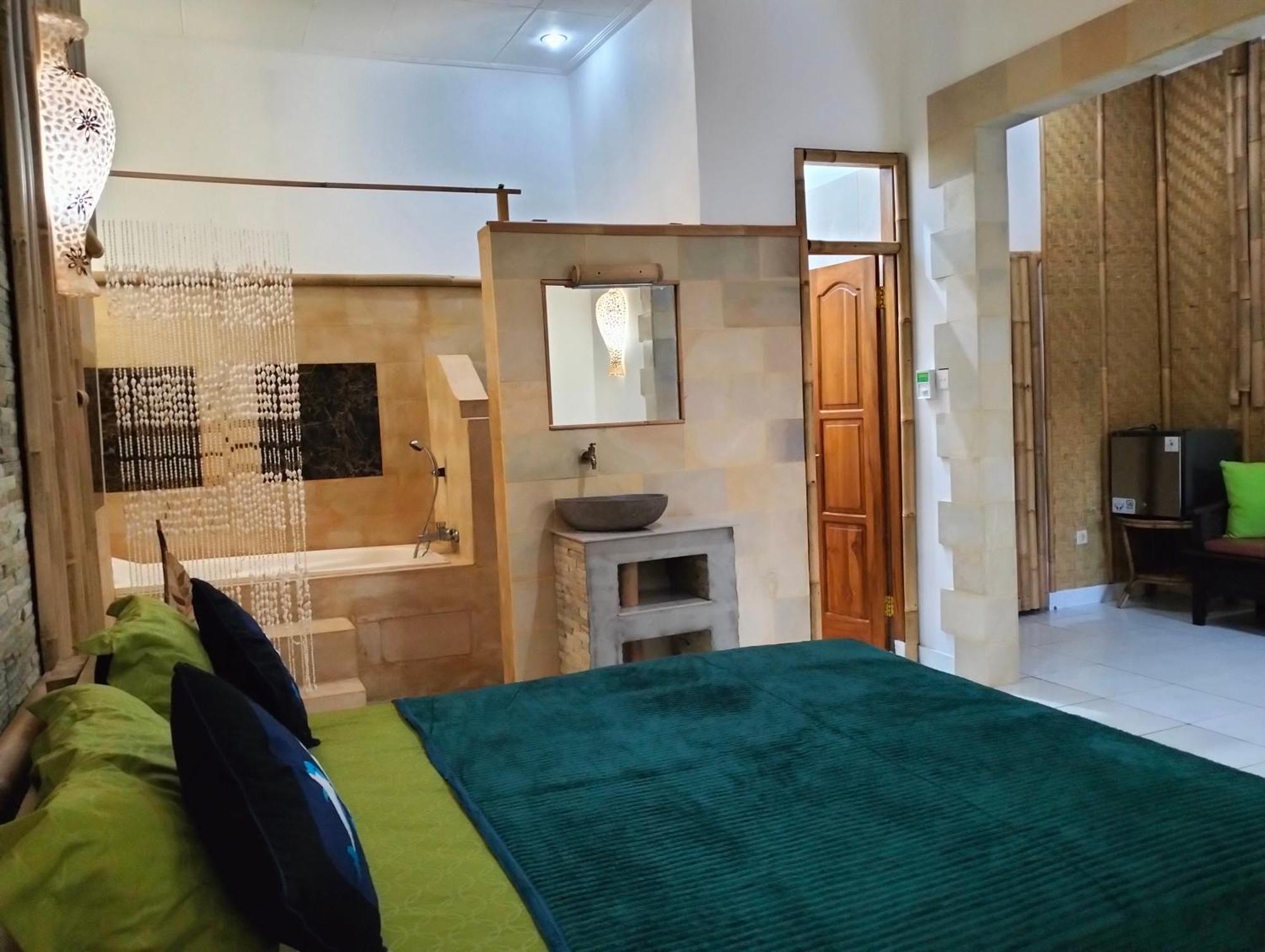 Kaia Lovina Guest House Junior Suite 외부 사진